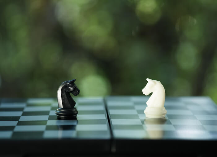 In chess, do certain strategies/tricks depend on the opponent's moves? -  Quora