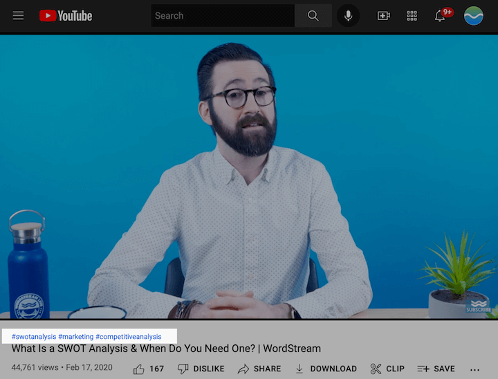 пример хэштегов YouTube над заголовком видео
