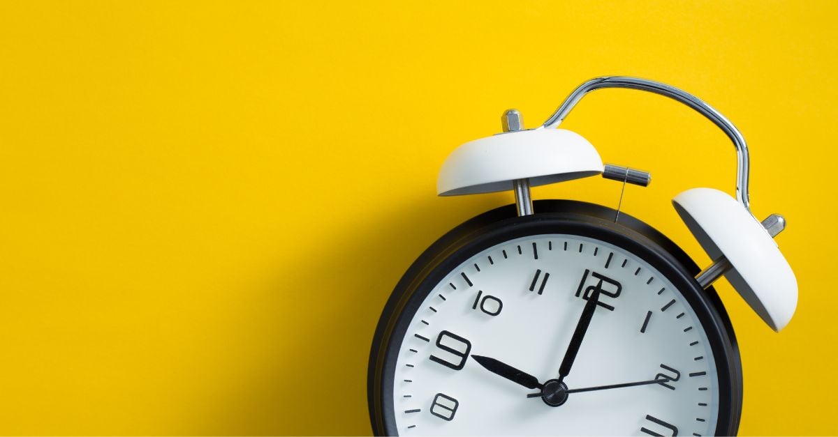 Your still on time. Время - деньги. Time for update. Время деньги картинки. Digital marketing photo.